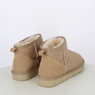 Stivaletti da donna con pelliccia