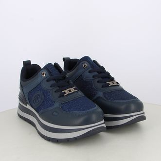 Sneakers da donna con dettaglio logato