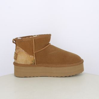 Stivaletti da donna fluffy platform con dettagli geo classic