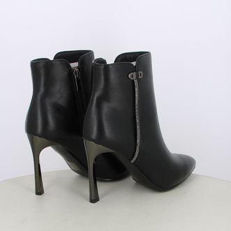 Stivaletti da donna con dettaglio strass