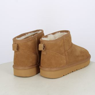 Stivaletti da donna con pelliccia