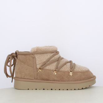 Stivaletti da donna con pelliccia