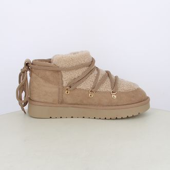 Stivaletti da donna con pelliccia