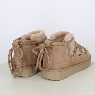 Stivaletti da donna con pelliccia