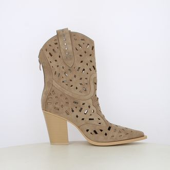 Stivaletti da donna traforati