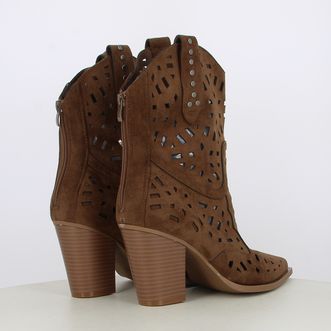 Stivaletti da donna traforati